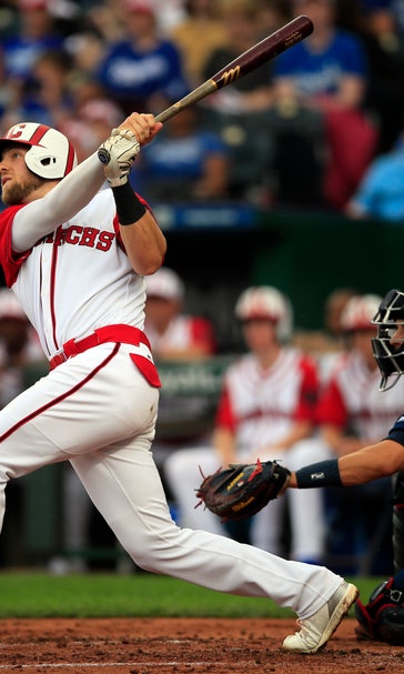 Dozier's 3-run homer sends Bailey, Royals over Twins 6-1
